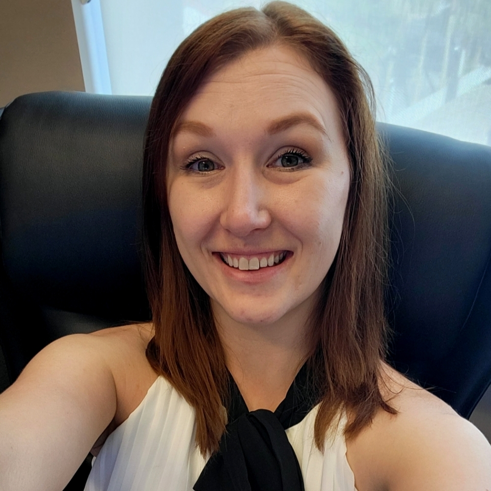 Meet your Posher, Cassandra